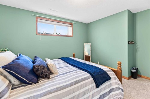 431-400 Ramage Close, Red Deer, AB - Indoor Photo Showing Bedroom