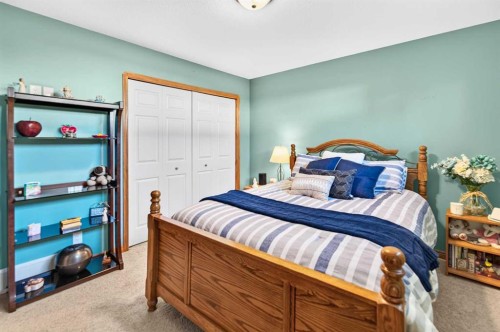 431-400 Ramage Close, Red Deer, AB - Indoor Photo Showing Bedroom