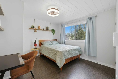 49 Macfarlane Avenue, Red Deer, AB - Indoor Photo Showing Bedroom