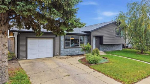 49 Macfarlane Avenue, Red Deer, AB - Outdoor