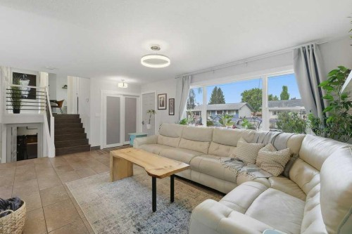 49 Macfarlane Avenue, Red Deer, AB - Indoor Photo Showing Living Room