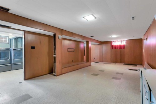3918 37 Avenue, Red Deer, AB - Indoor Photo Showing Other Room