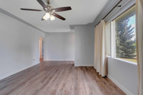 3918 37 Avenue, Red Deer, AB - Indoor Photo Showing Other Room