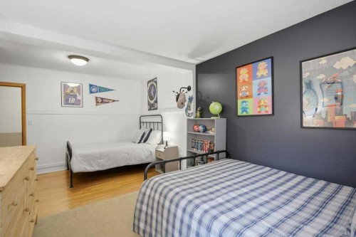3501 Spruce Drive, Red Deer, AB - Indoor Photo Showing Bedroom