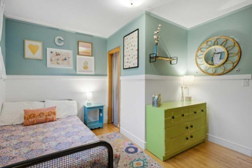 3501 Spruce Drive, Red Deer, AB - Indoor Photo Showing Bedroom