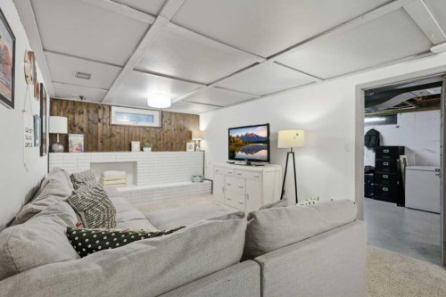 3501 Spruce Drive, Red Deer, AB - Indoor