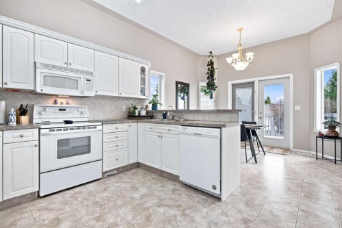 98 Duval Crescent, Red Deer, AB - Indoor Photo Showing Kitchen With Double Sink