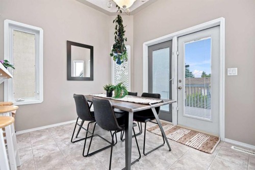 98 Duval Crescent, Red Deer, AB - Indoor Photo Showing Dining Room