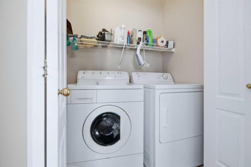98 Duval Crescent, Red Deer, AB - Indoor Photo Showing Laundry Room