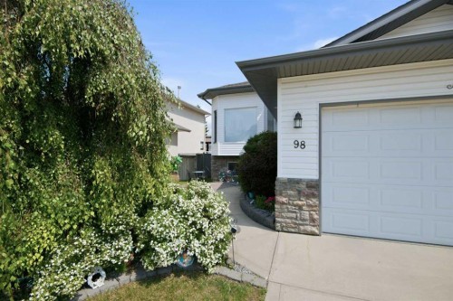 98 Duval Crescent, Red Deer, AB - Outdoor