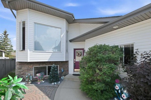 98 Duval Crescent, Red Deer, AB - Outdoor