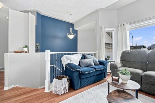 98 Duval Crescent, Red Deer, AB - Indoor Photo Showing Living Room