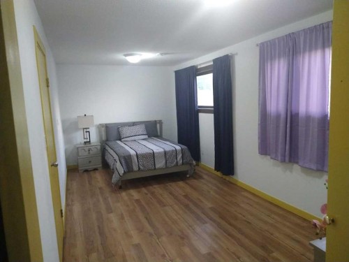 5118 Alexander Avenue, Coronation, AB - Indoor Photo Showing Bedroom