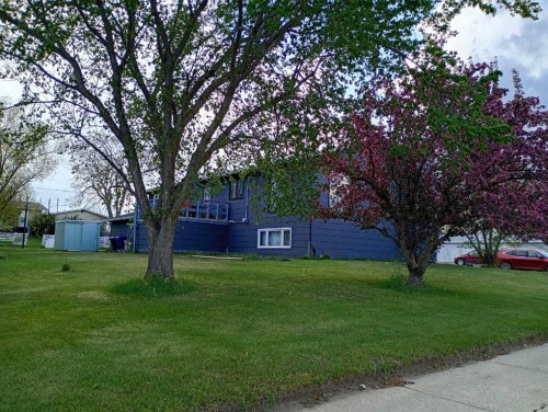 5118 Alexander Avenue, Coronation, AB - Outdoor