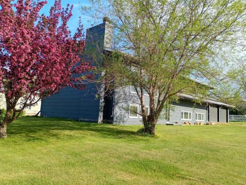 5118 Alexander Avenue, Coronation, AB - Outdoor