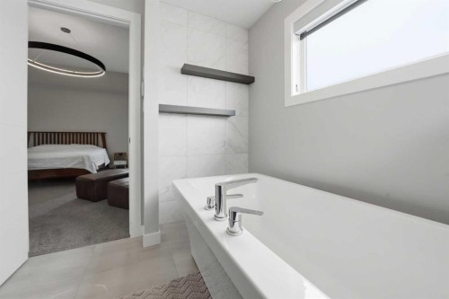 102 Longmire Close, Red Deer, AB - Indoor Photo Showing Bathroom