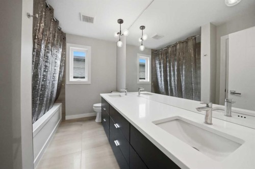 102 Longmire Close, Red Deer, AB - Indoor Photo Showing Bathroom