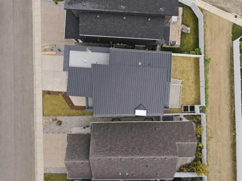 102 Longmire Close, Red Deer, AB - Outdoor