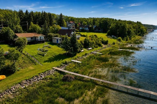 745 Elk Street, Sunbreaker Cove, AB 