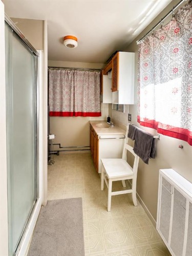 745 Elk Street, Sunbreaker Cove, AB 