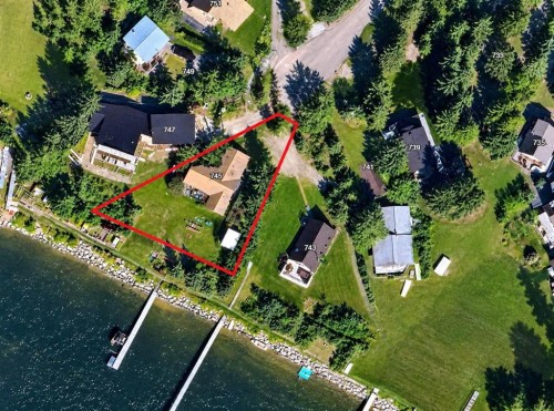 745 Elk Street, Sunbreaker Cove, AB 