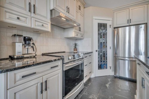 96 Valentine Crescent, Red Deer, AB - Indoor Photo Showing Kitchen With Upgraded Kitchen