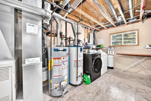 78 Drummond Avenue, Red Deer, AB - Indoor Photo Showing Laundry Room