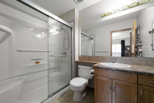 6308 30 Avenue, Camrose, AB - Indoor Photo Showing Bathroom