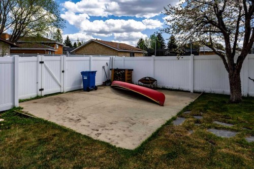 19 Maxwell Avenue, Red Deer, AB - Outdoor