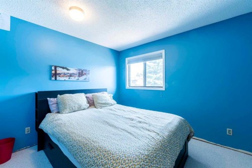 19 Maxwell Avenue, Red Deer, AB - Indoor Photo Showing Bedroom