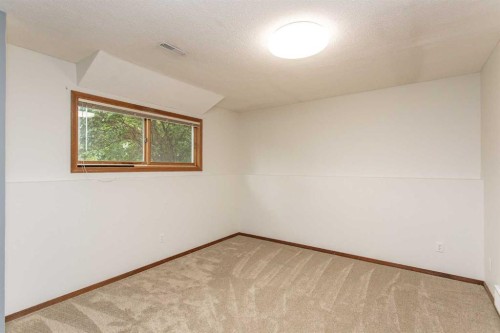 22 Bruns Crescent, Lacombe, AB - Indoor Photo Showing Other Room