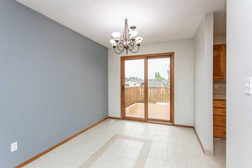 22 Bruns Crescent, Lacombe, AB - Indoor Photo Showing Other Room
