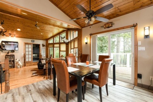 3411 Highway 54, Rural Red Deer County, AB - Indoor Photo Showing Dining Room