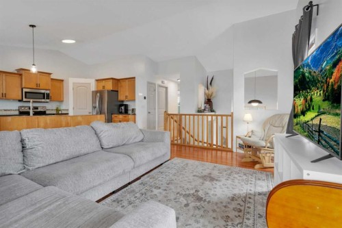 70 Garden Road, Lacombe, AB - Indoor Photo Showing Living Room