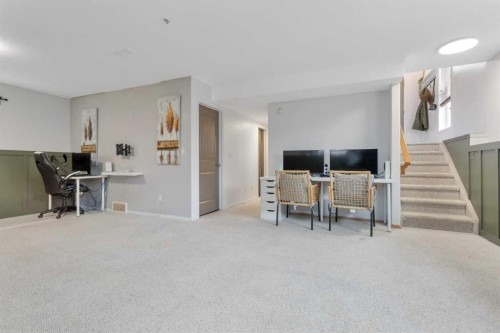70 Garden Road, Lacombe, AB - Indoor