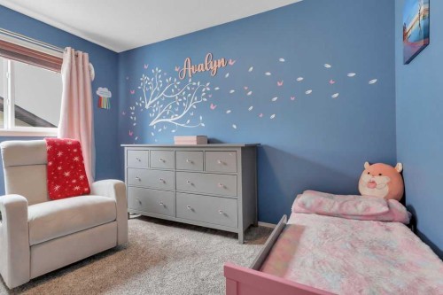 68 Isbister Close, Red Deer, AB - Indoor Photo Showing Bedroom