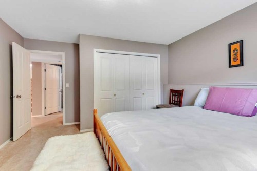 68 Isbister Close, Red Deer, AB - Indoor Photo Showing Bedroom