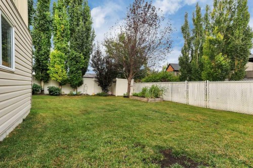 68 Isbister Close, Red Deer, AB - Outdoor