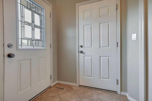 68 Isbister Close, Red Deer, AB - Indoor Photo Showing Other Room