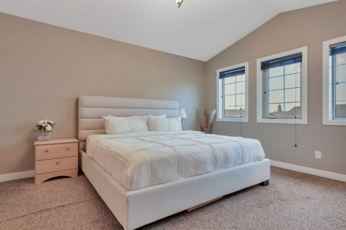 203 Cedar Square, Blackfalds, AB - Indoor Photo Showing Bedroom