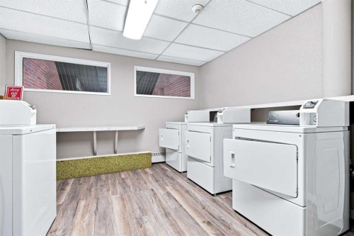 305-71 Cosgrove Crescent, Red Deer, AB - Indoor Photo Showing Laundry Room