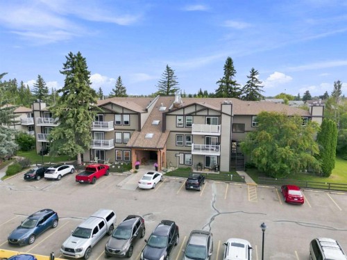 305-71 Cosgrove Crescent, Red Deer, AB - Outdoor