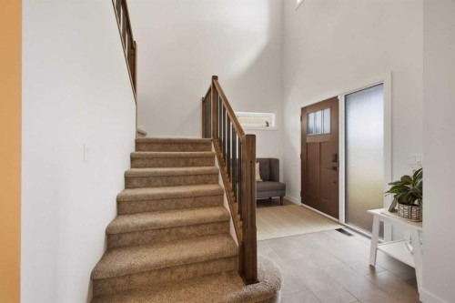 10 Viceroy Crescent, Olds, AB - Indoor Photo Showing Other Room