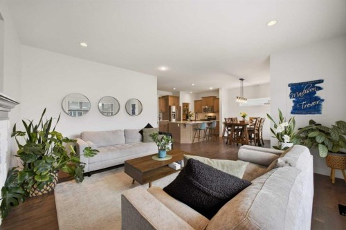 10 Viceroy Crescent, Olds, AB - Indoor Photo Showing Living Room