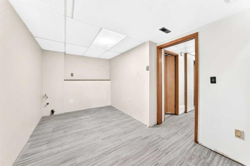 165 Wilson Crescent, Red Deer, AB - Indoor Photo Showing Other Room