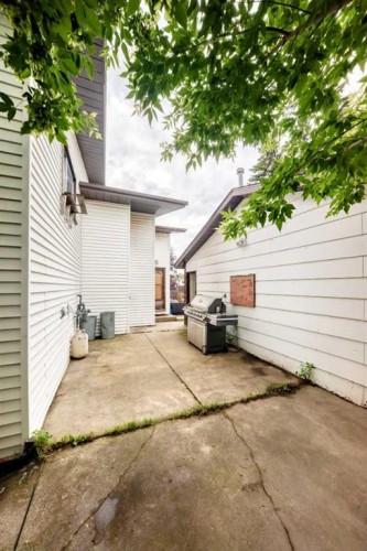 165 Wilson Crescent, Red Deer, AB - Outdoor With Exterior