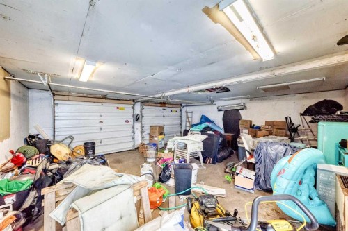 165 Wilson Crescent, Red Deer, AB - Indoor Photo Showing Garage