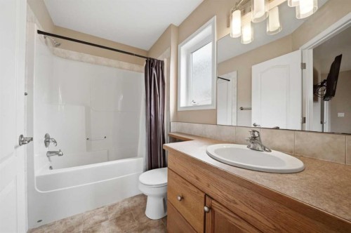 84 Heartland Crescent, Penhold, AB - Indoor Photo Showing Bathroom
