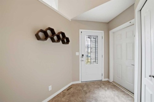 84 Heartland Crescent, Penhold, AB - Indoor Photo Showing Other Room