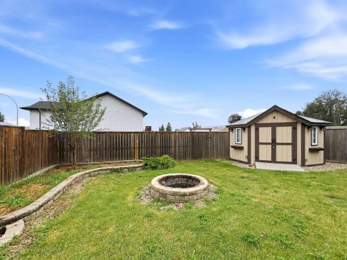 84 Heartland Crescent, Penhold, AB - Outdoor